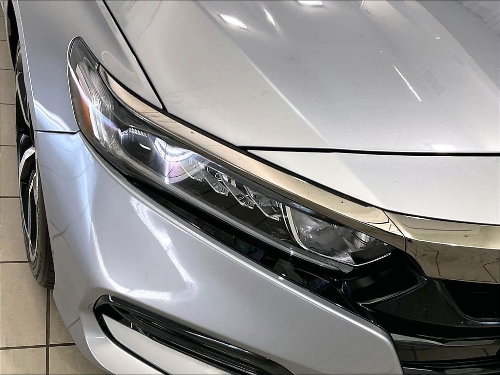 Used 2018 Honda Accord Sport image 32