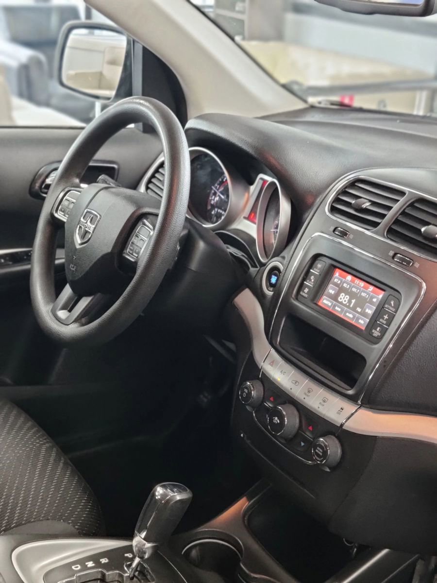 Used 2018 Dodge Journey SE w/ Blacktop Package FWD image 20