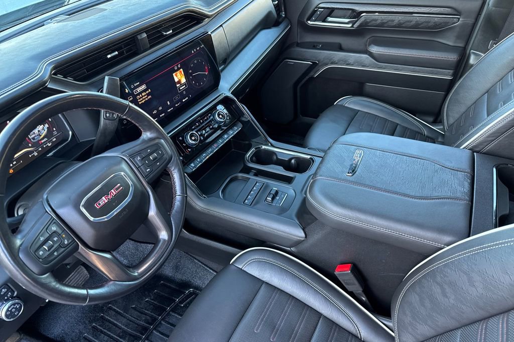 Used 2025 GMC Sierra 2500 AT4X image 10