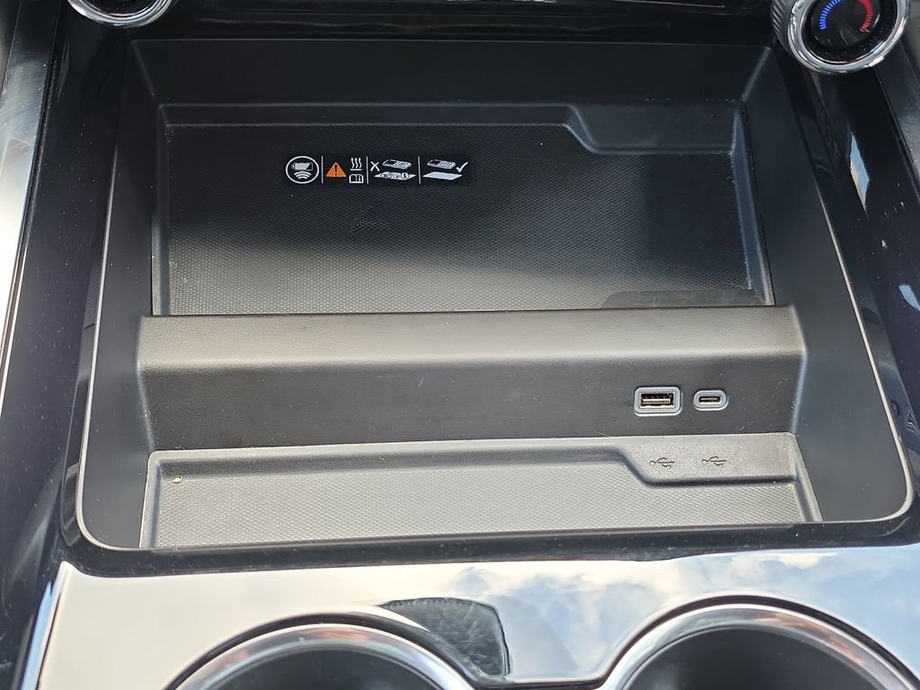 Used 2025 Chevrolet Tahoe Z71 image 25