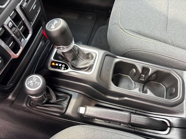 Used 2025 Jeep Wrangler Unlimited Sahara w/ Safety Group AWD/4WD image 25