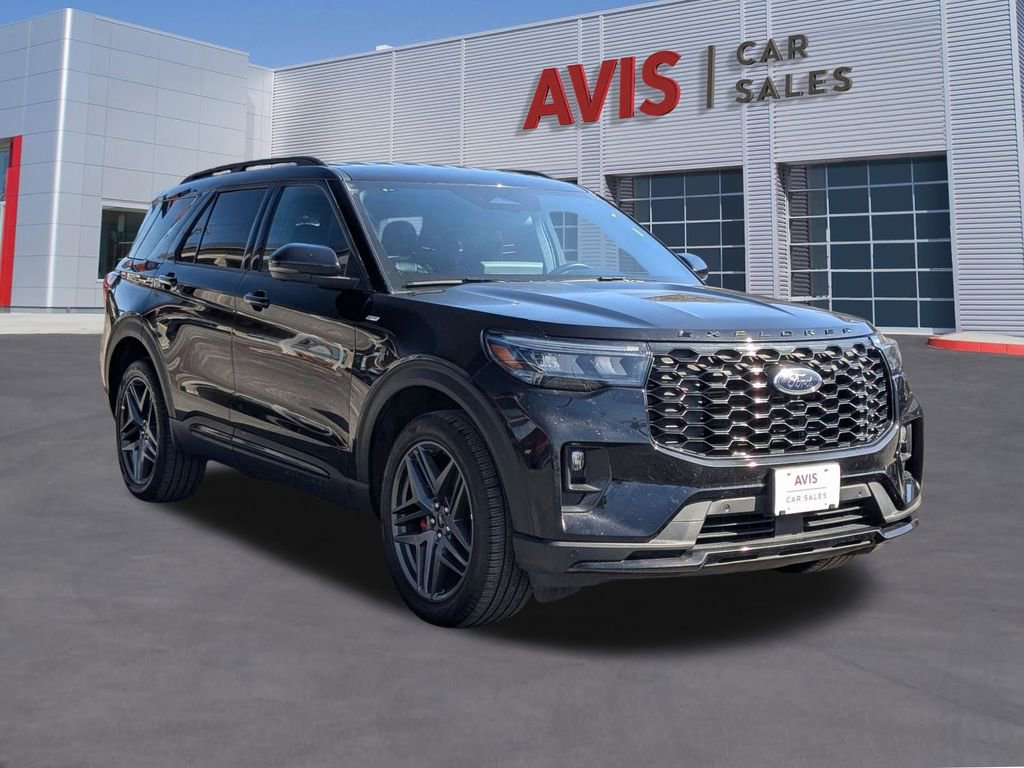 Used 2025 Ford Explorer ST-Line w/ ST-Line Street Pack image 9