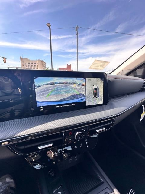 New 2025 Nissan Kicks SR image 17