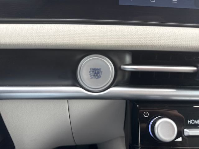 Certified 2025 Hyundai Tucson SEL AWD/4WD image 29