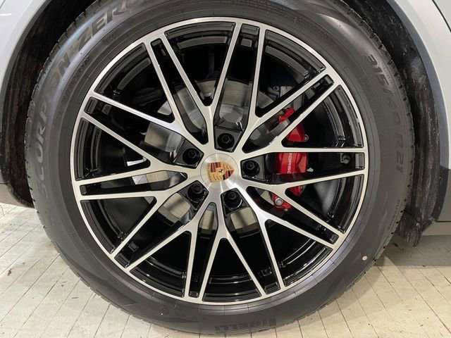 New 2026 Porsche Cayenne S image 15