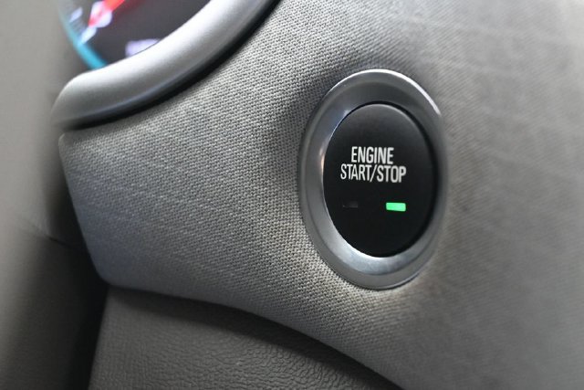Used 2025 Chevrolet Malibu LT FWD image 23