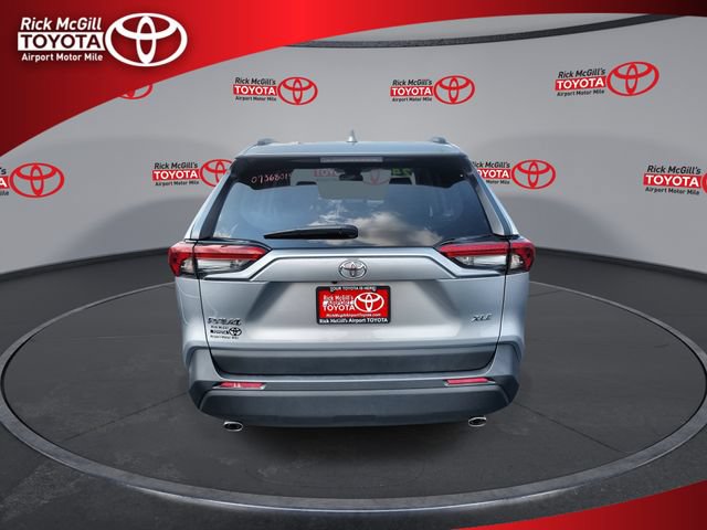 Used 2024 Toyota RAV4 XLE FWD image 7