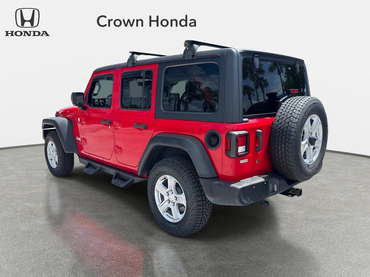 Used 2018 Jeep Wrangler Unlimited Sport S AWD/4WD image 3