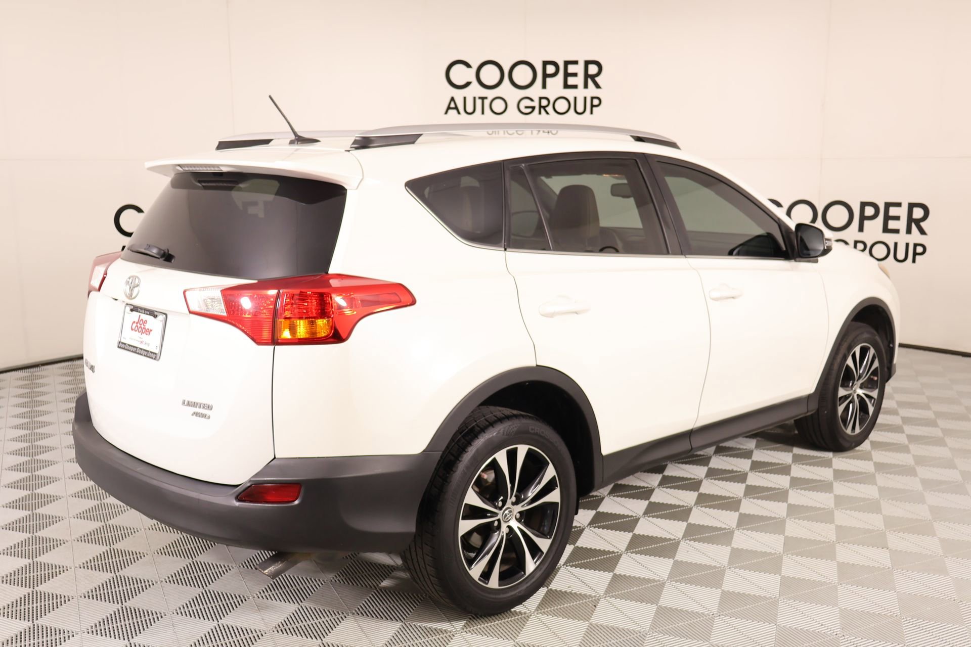 Used 2015 Toyota RAV4 Limited w/ Technology Package AWD/4WD image 21
