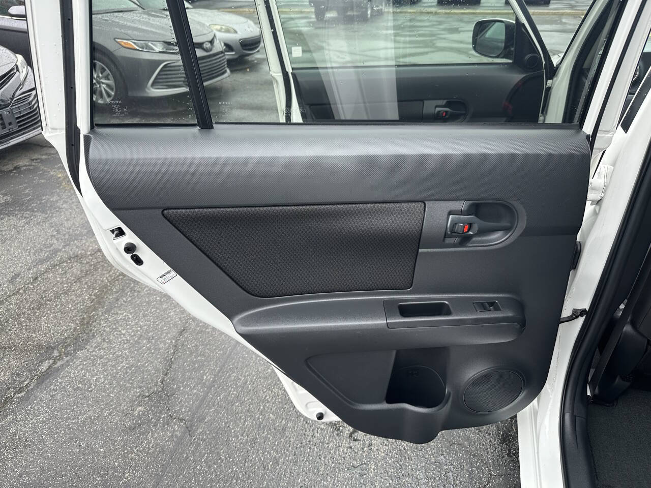 Used 2008 Scion xB FWD image 12