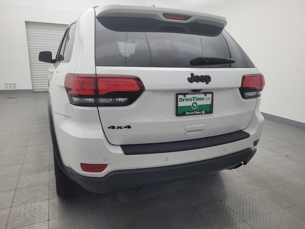 Used 2019 Jeep Grand Cherokee Laredo image 6