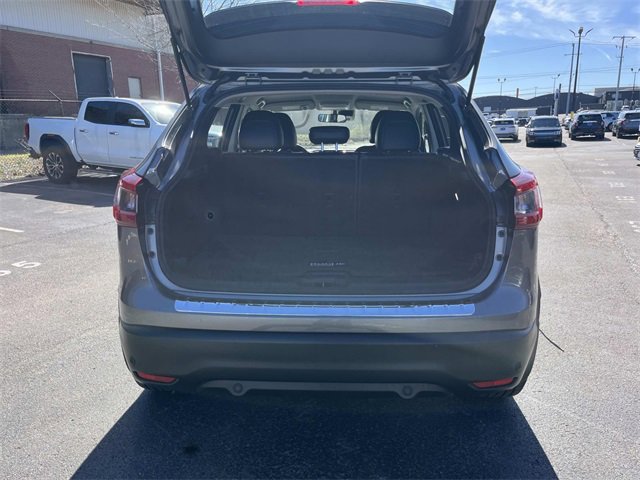 Used 2022 Nissan Rogue Sport SV w/ Technology Package image 12
