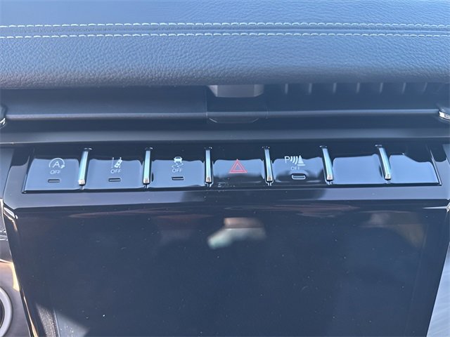 New 2025 Jeep Grand Cherokee L Limited image 16