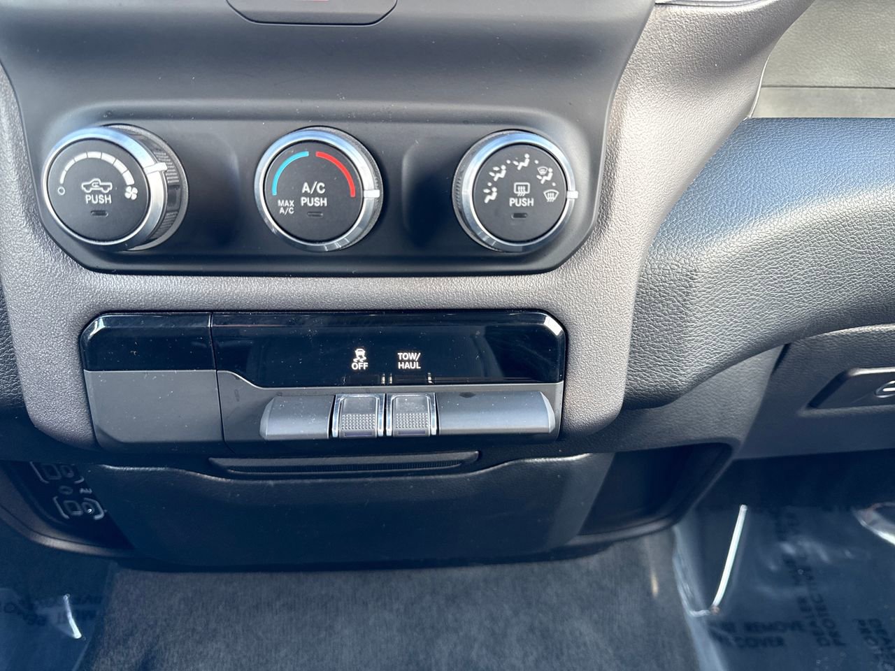 Used 2022 RAM 1500 Big Horn image 22