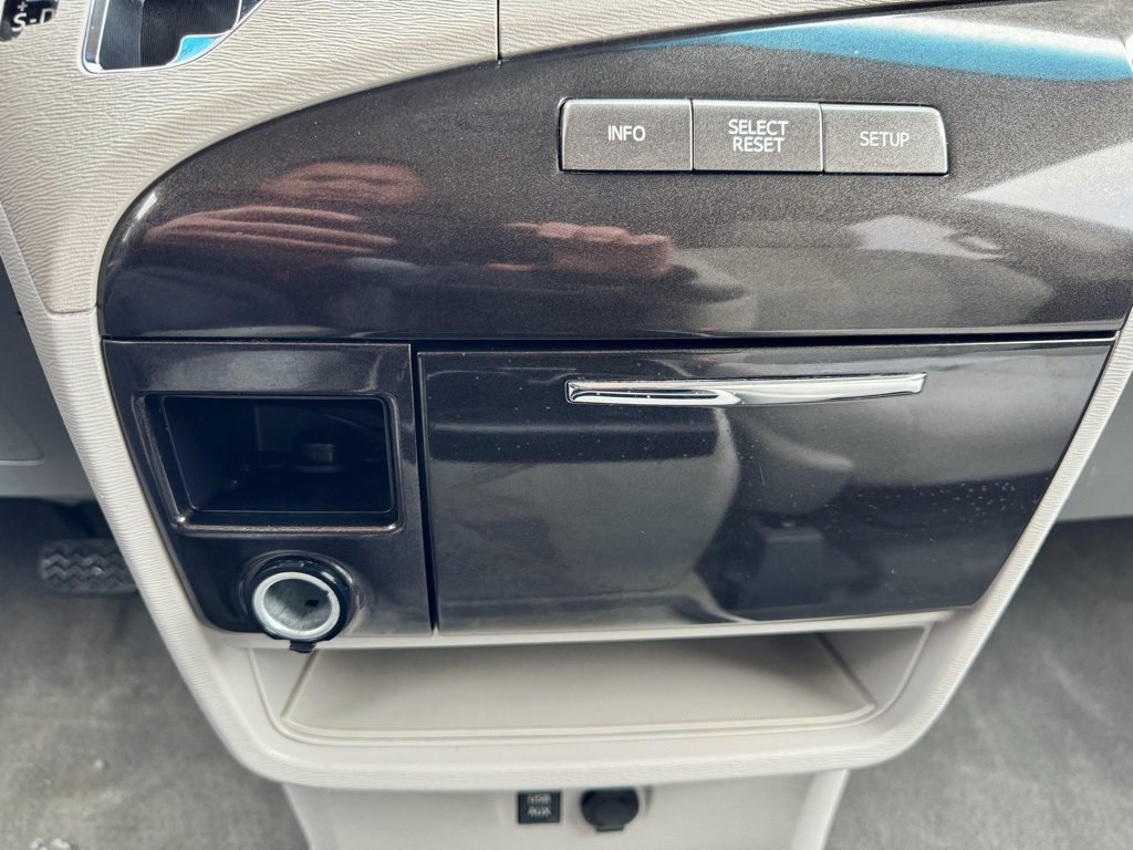 Used 2014 Toyota Sienna LE image 36