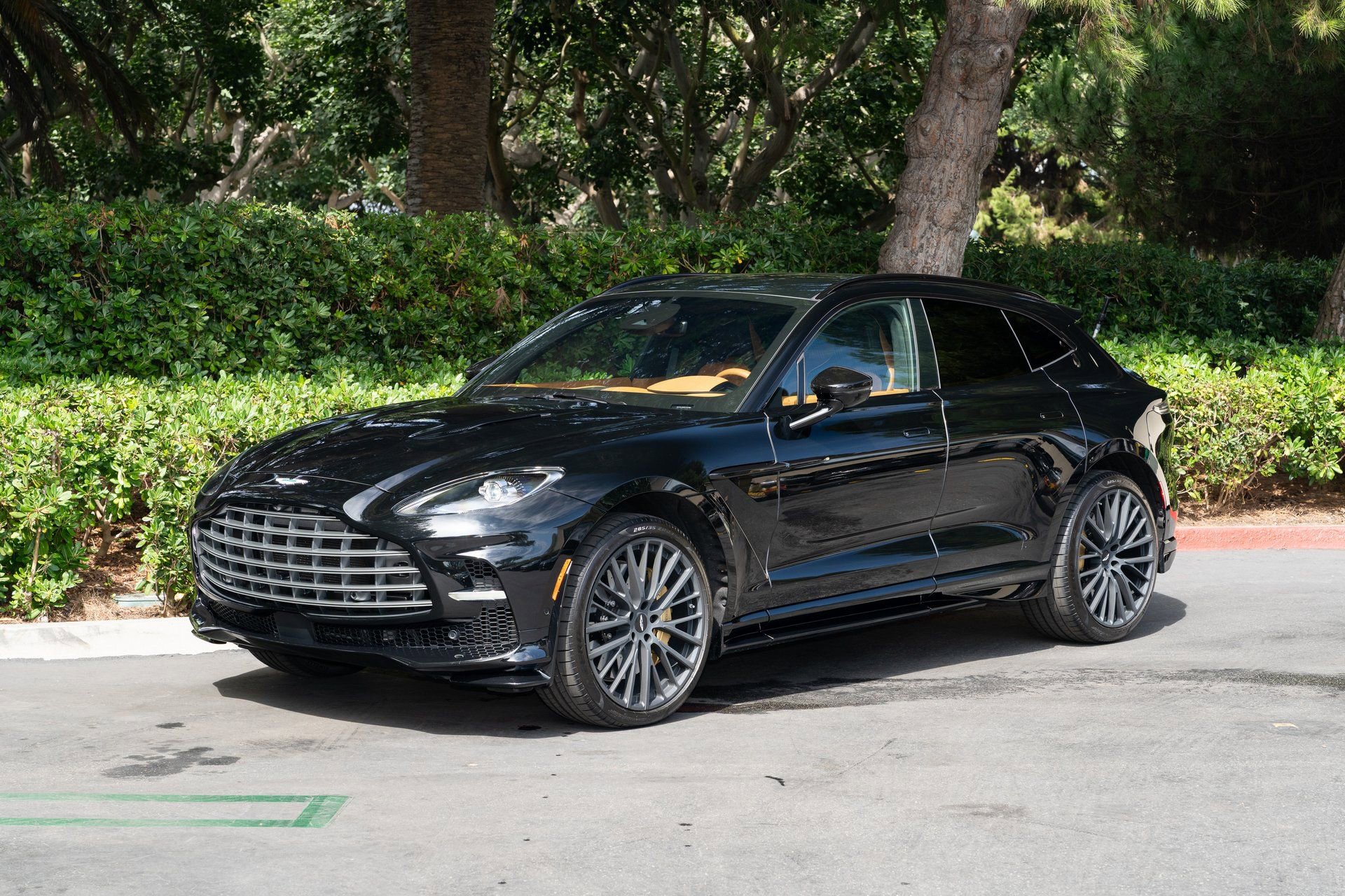 Used 2025 Aston Martin DBX 707 AWD/4WD image 25