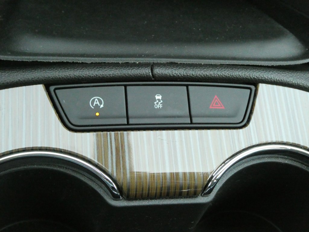 Certified 2023 GMC Acadia SLE w/ Driver Convenience Package image 16