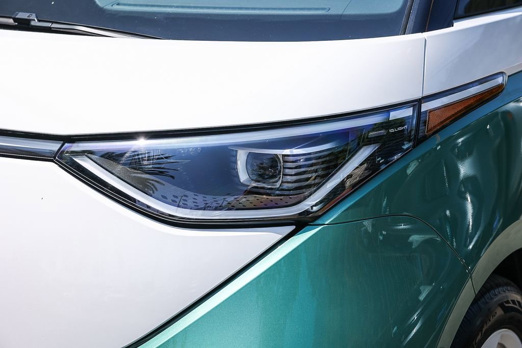 New 2025 Volkswagen ID. Buzz 1st Edition image 16