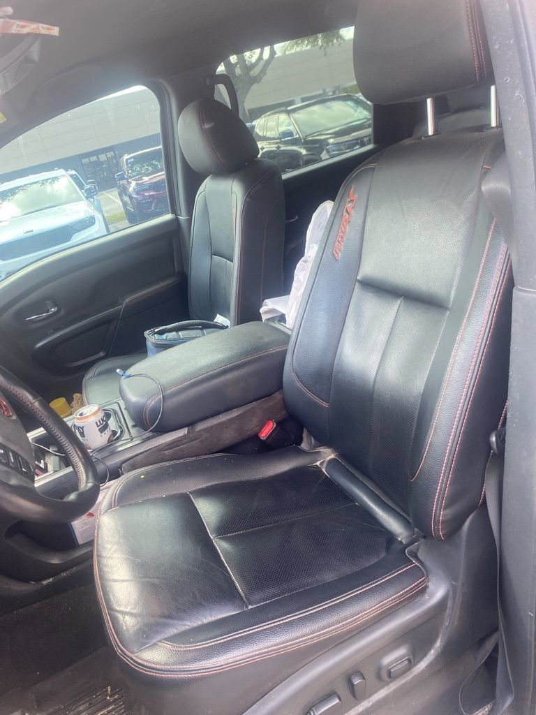 Used 2023 Nissan Titan PRO-4X w/ Pro-4x Convenience Package image 9