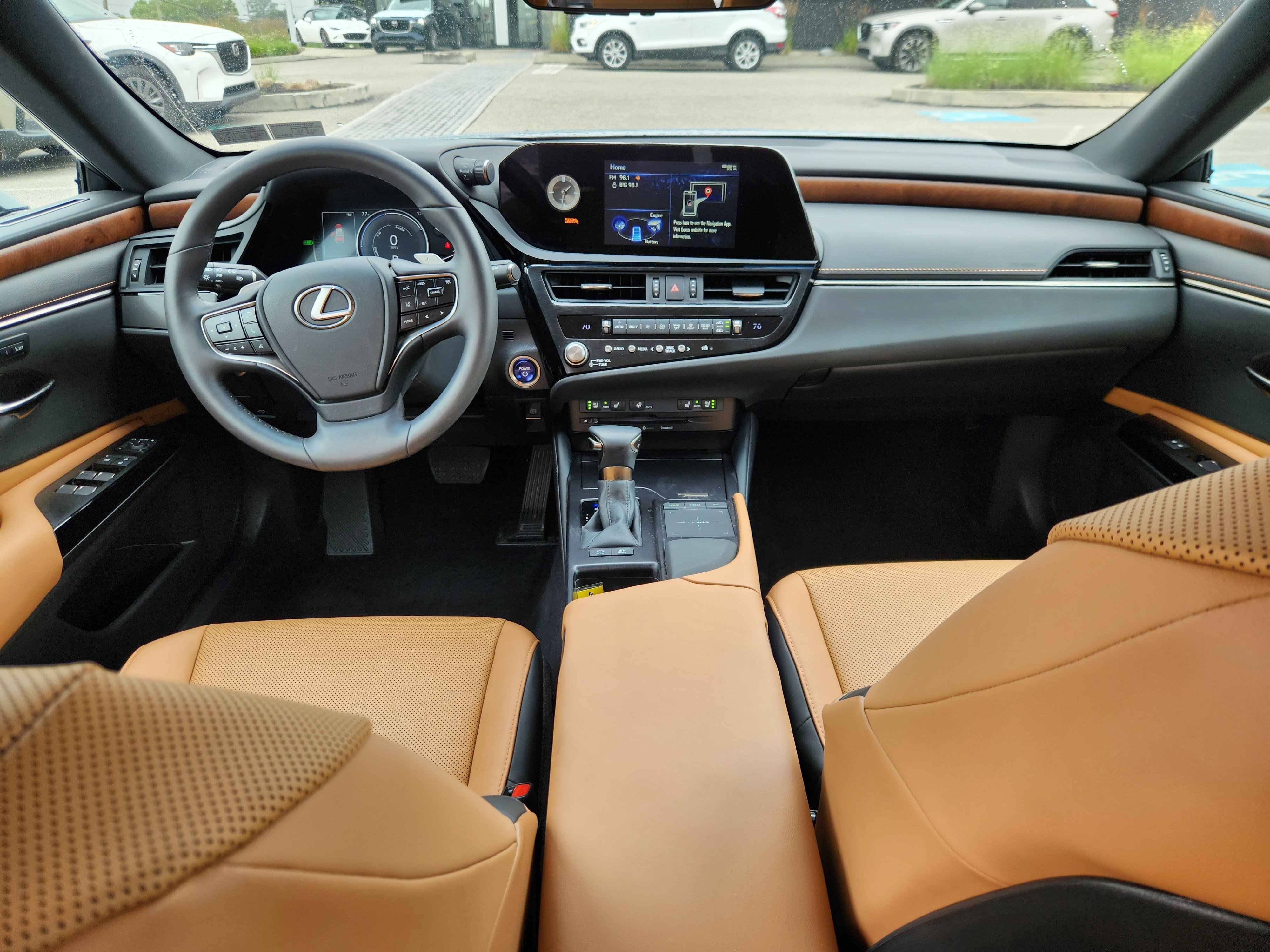 Used 2022 Lexus ES 300h w/ Premium Package FWD image 8