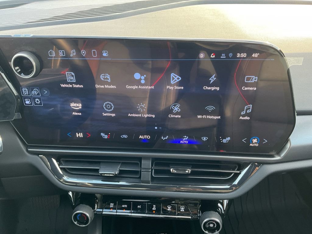 Used 2025 Chevrolet Equinox EV RS w/ LPO, Trailering Package image 12