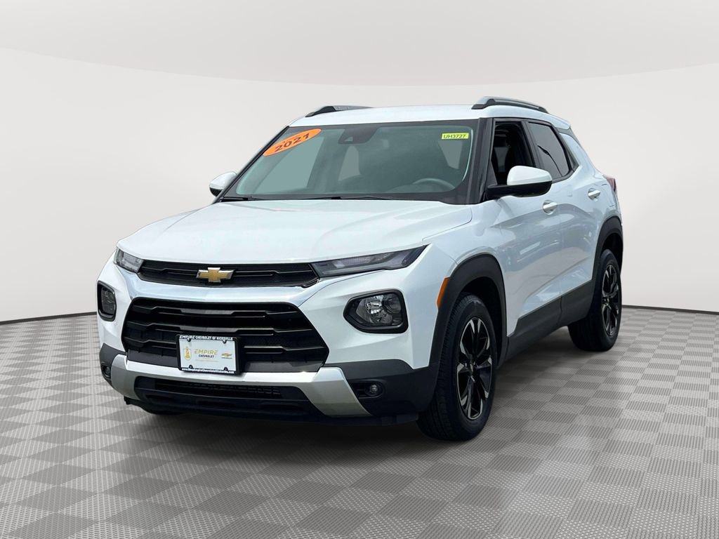Used 2021 Chevrolet TrailBlazer LT w/ Convenience Package FWD image 3