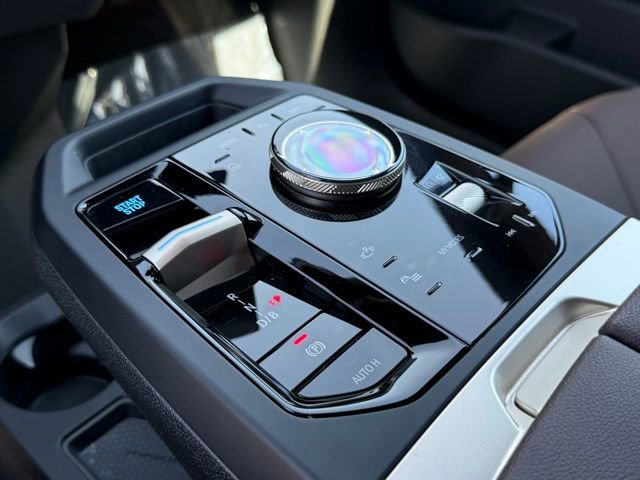 Used 2026 BMW iX xDrive45 w/ Climate Comfort Package image 25