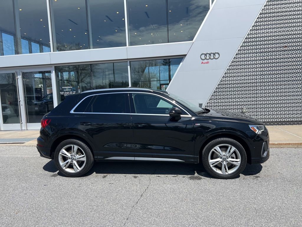 Used 2020 Audi Q3 2.0T Prestige w/ Prestige Package image 14