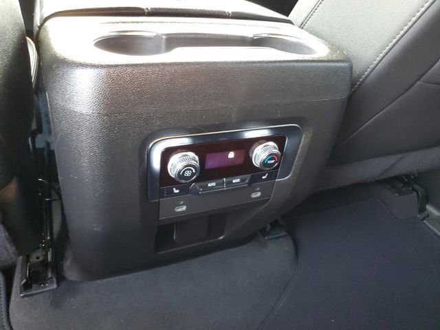 Used 2024 GMC Yukon XL AT4 w/ Technology Package image 15