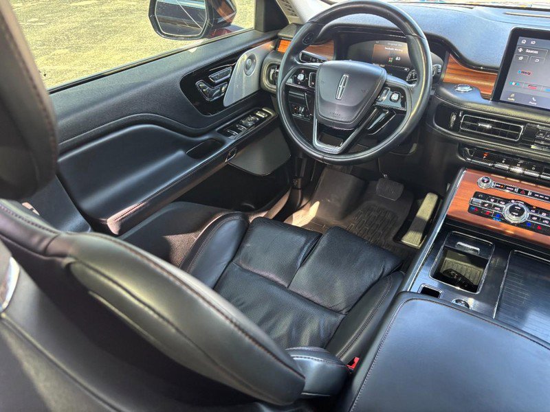 Used 2020 Lincoln Aviator Reserve w/ Equipment Group 202A image 14