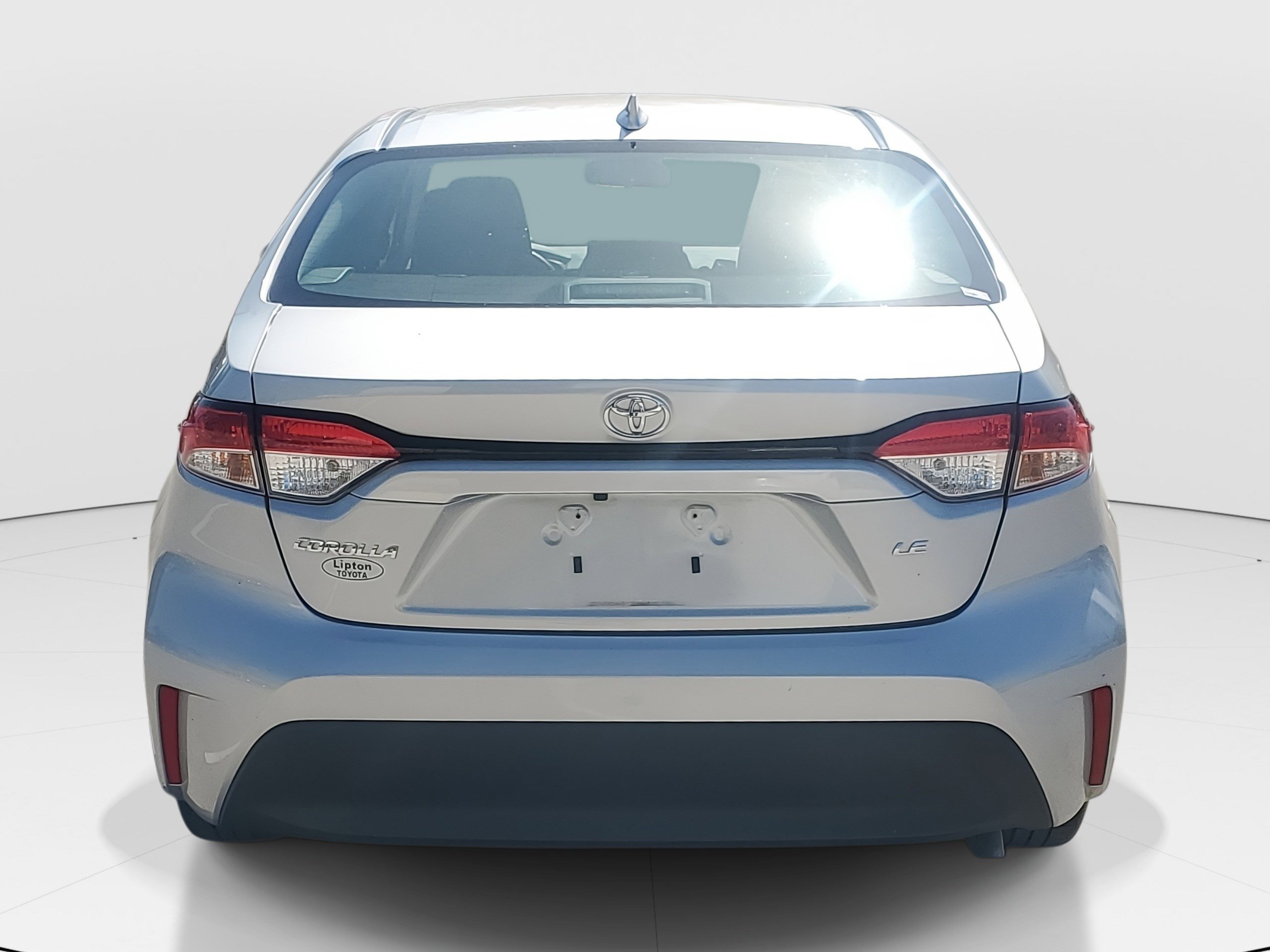 Used 2023 Toyota Corolla LE image 4