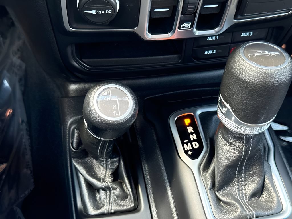 Used 2024 Jeep Gladiator Sport AWD/4WD image 13