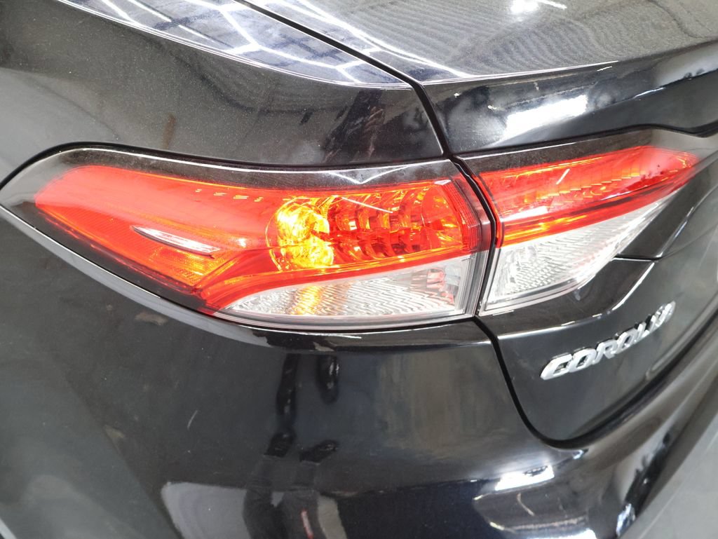 Used 2024 Toyota Corolla LE FWD image 27