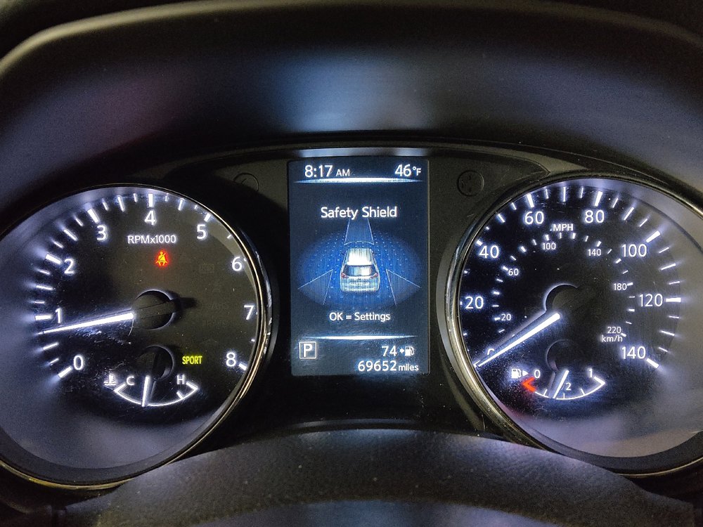 Used 2017 Nissan Rogue SV w/ Midnight Edition image 23