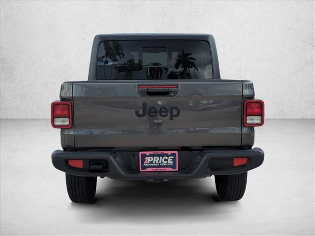 Used 2024 Jeep Gladiator Sport image 7