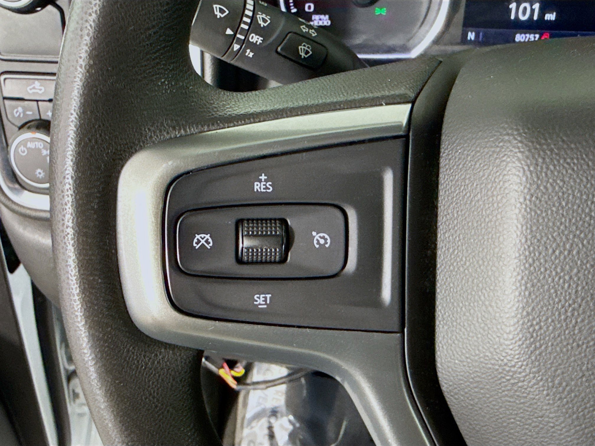 Used 2022 Chevrolet Silverado 2500 LT image 14