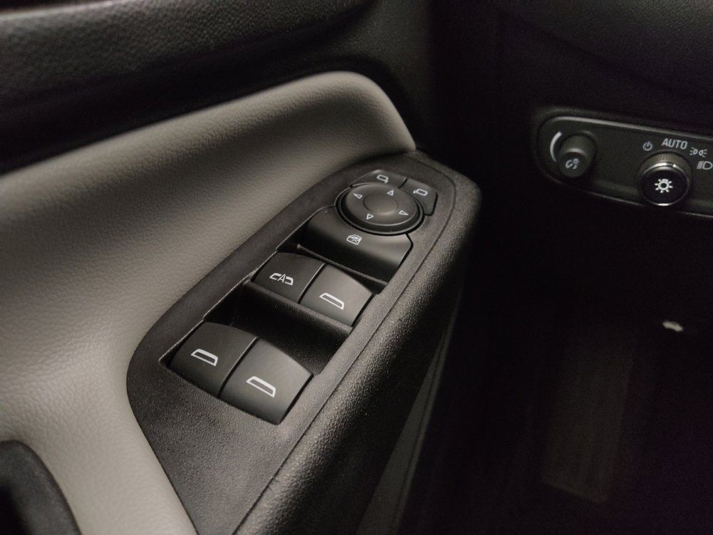 Used 2018 Chevrolet Equinox LT image 27