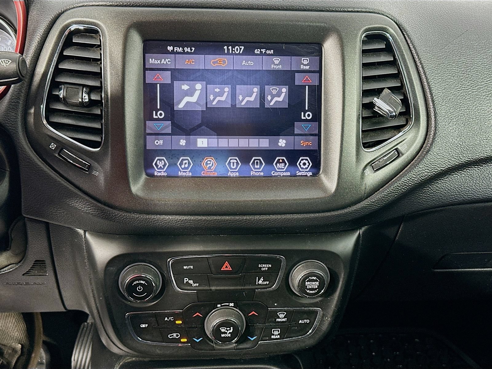 Used 2021 Jeep Compass Trailhawk AWD/4WD image 16
