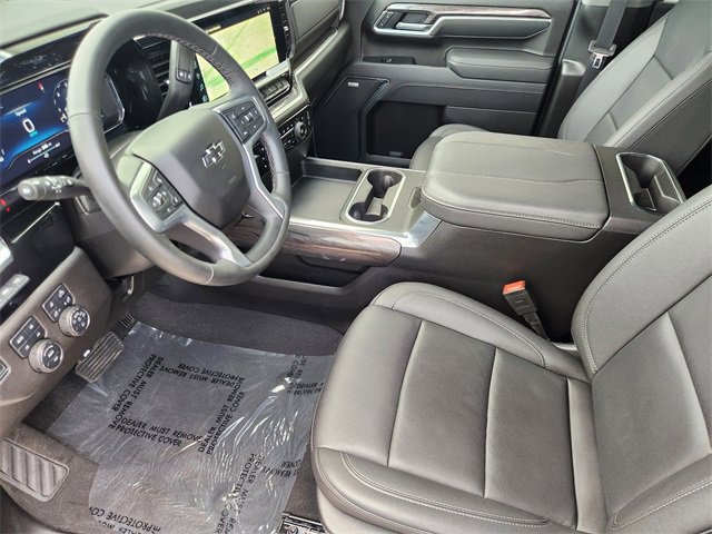Used 2025 Chevrolet Silverado 2500 LTZ w/ Trail Boss Package AWD/4WD image 4