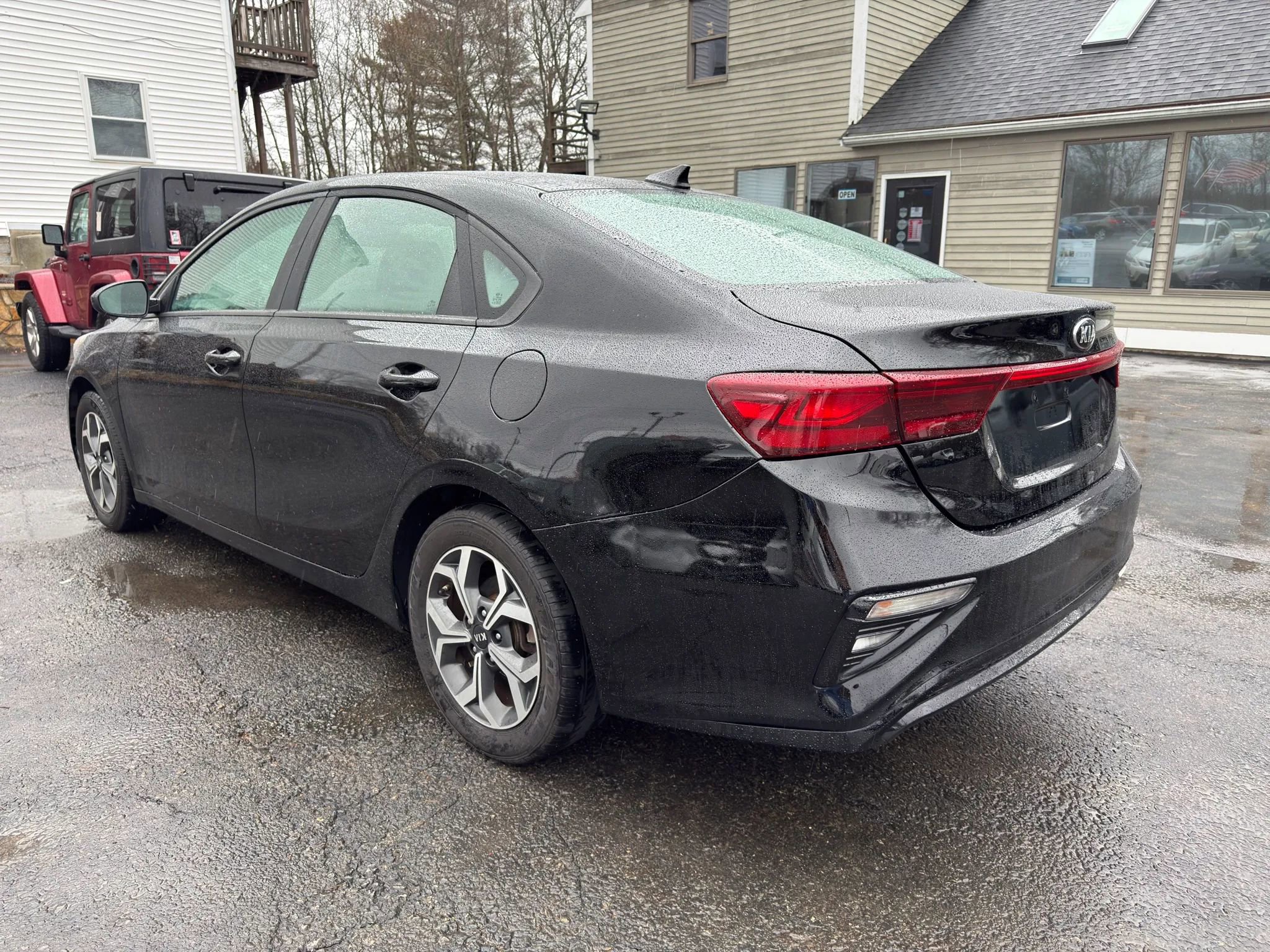 Used 2019 Kia Forte LXS FWD image 5