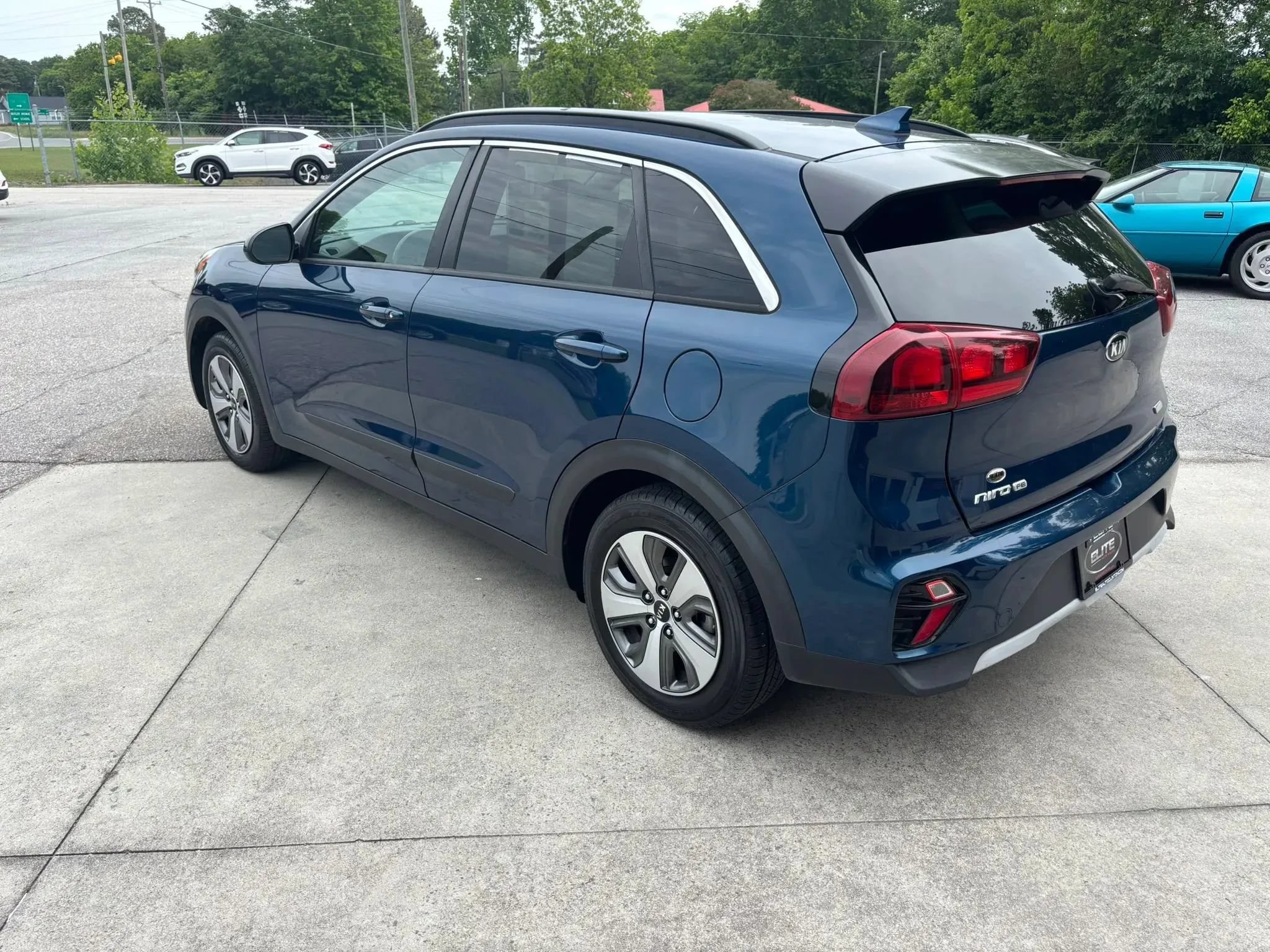 Used 2020 Kia Niro LX FWD image 8