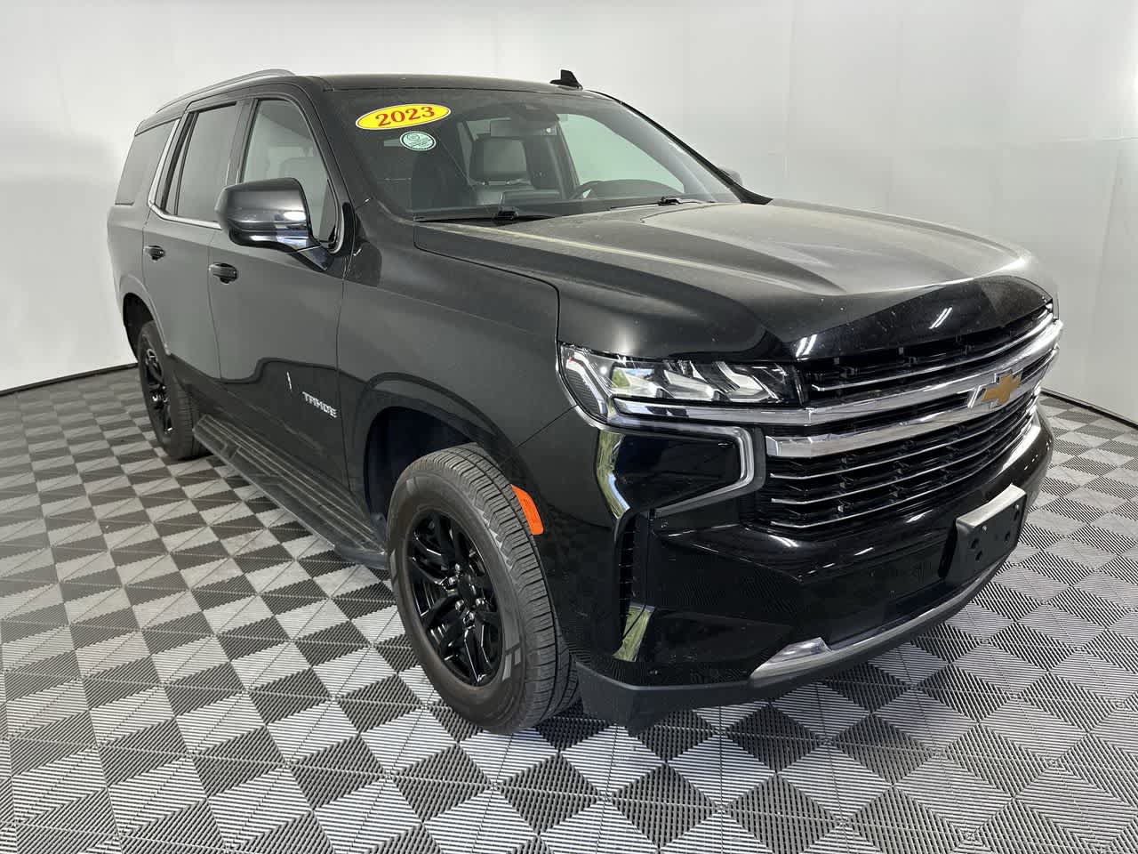 Used 2023 Chevrolet Tahoe LT AWD/4WD image 2