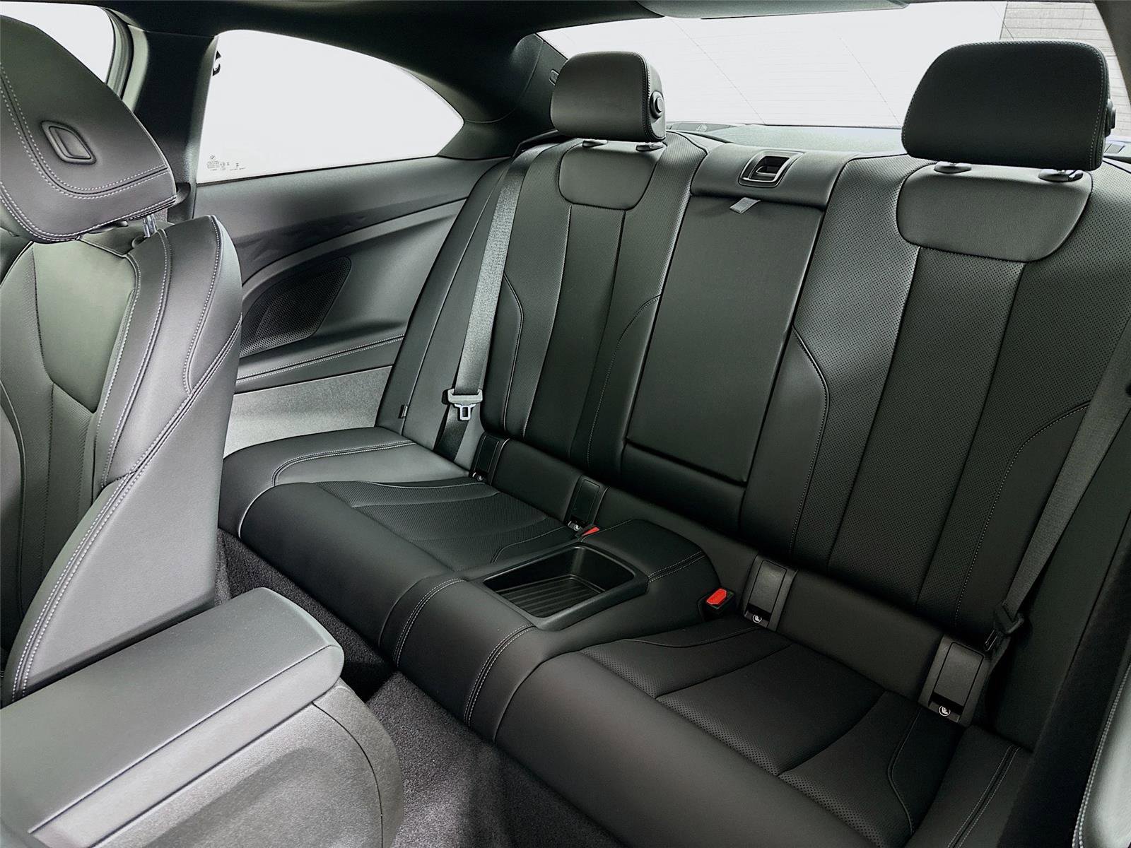 Used 2025 BMW M240i xDrive Coupe w/ Premium Package image 25