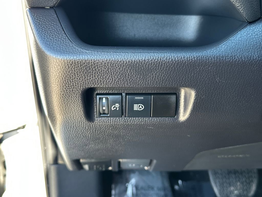 Certified 2025 Toyota RAV4 LE image 30