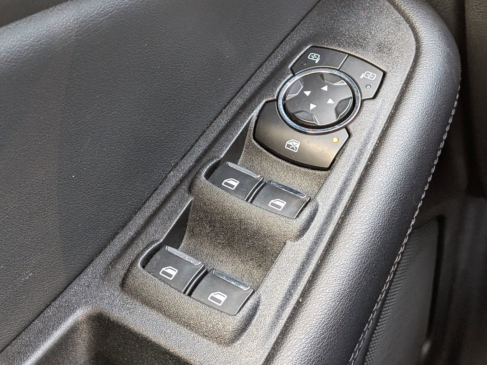 Certified 2024 Ford Edge SEL w/ Convenience Package image 28