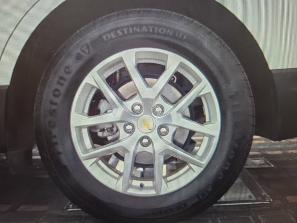 Used 2022 Chevrolet Equinox LT w/ Driver Convenience Package AWD/4WD image 17