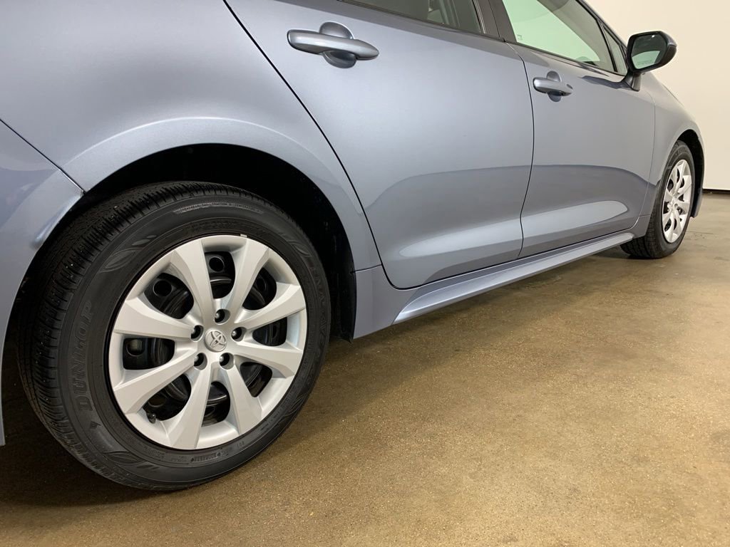 Used 2024 Toyota Corolla LE FWD image 9