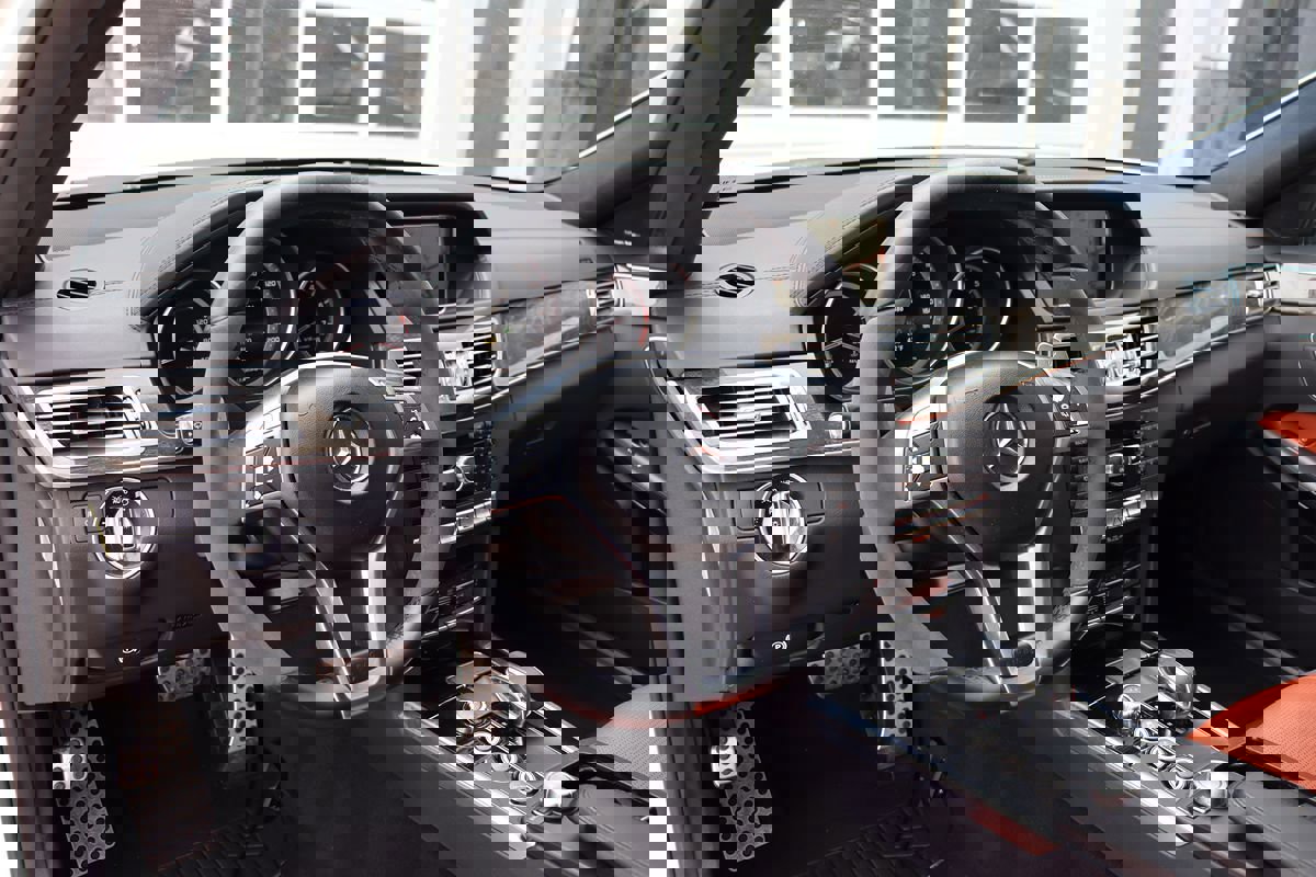 Used 2014 Mercedes-Benz E 63 AMG S-Model image 16