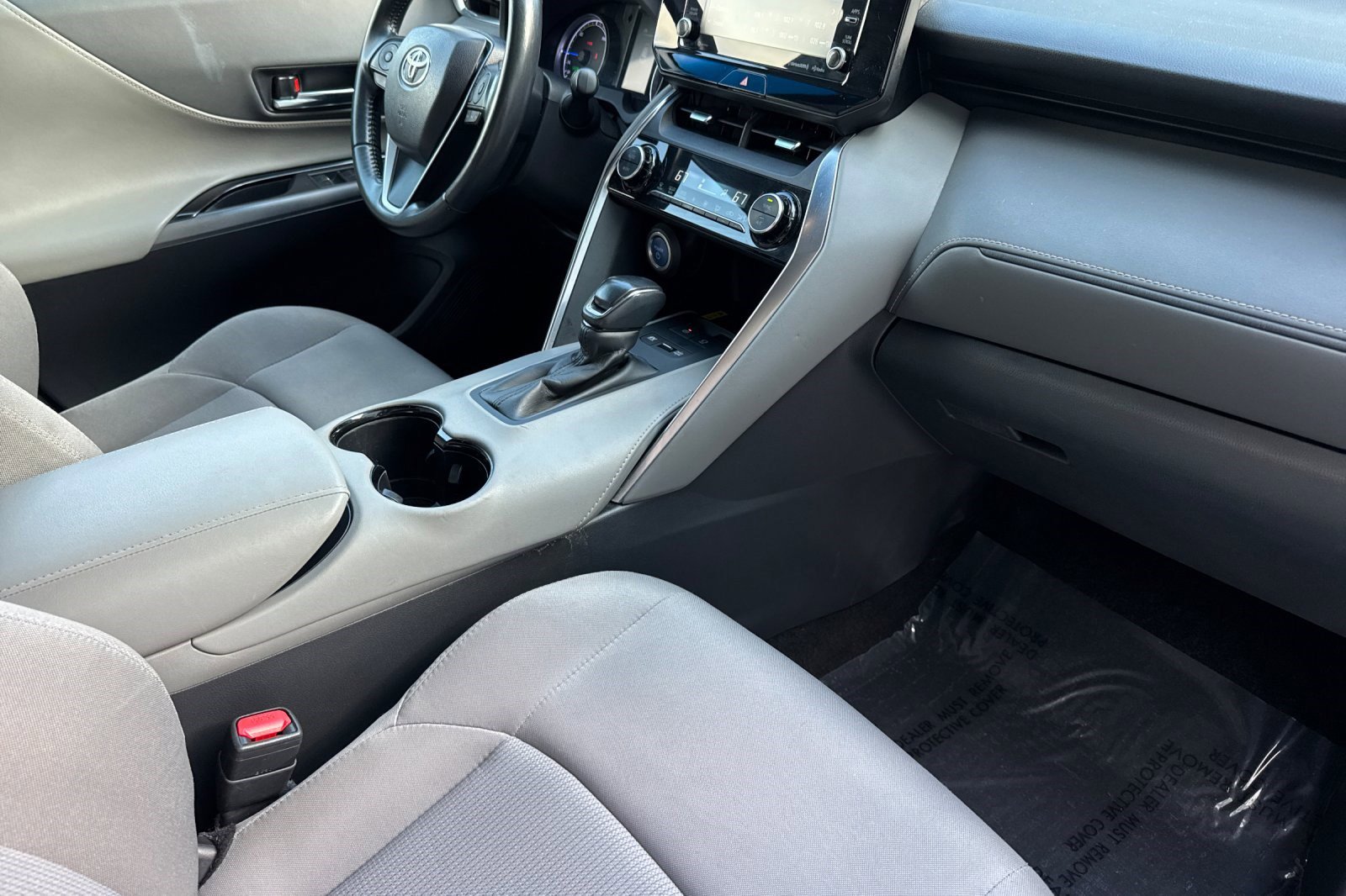 Used 2021 Toyota Venza LE AWD/4WD image 31