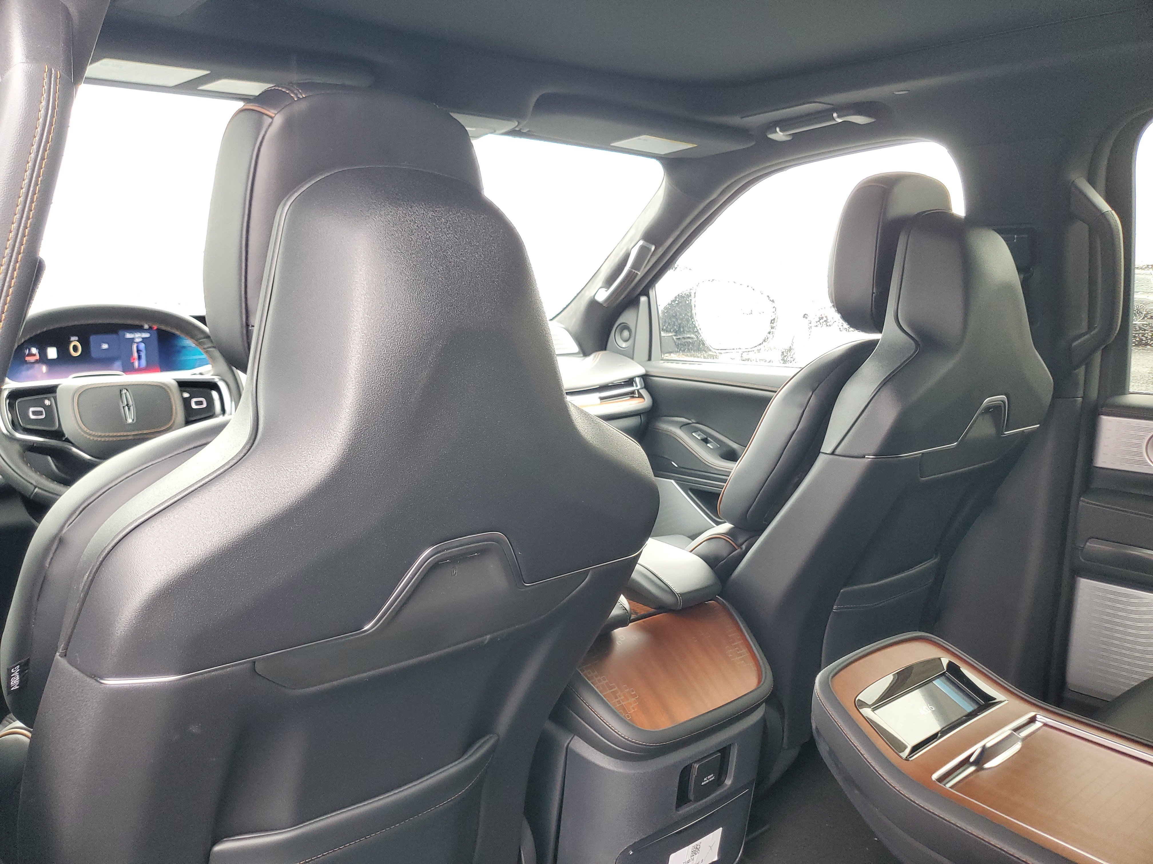 New 2026 Lincoln Navigator L Black Label AWD/4WD image 28